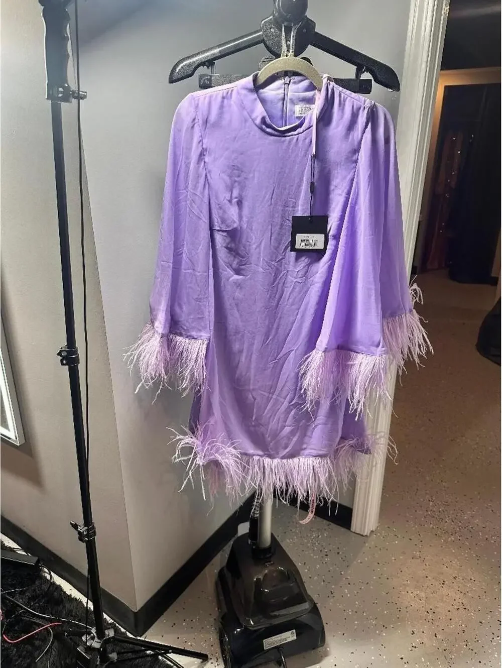 Ieena for Mac Duggal 11439 Lavender Feather Trim Dress Size 8 Lilac Mini NWT - Picture 2 of 5